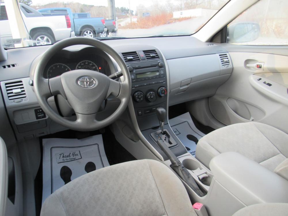 2009 SIlver /Gray Toyota Corolla LE (JTDBL40E299) with an 1.8L L4 DOHC 16V engine, 5-Speed Automatic Overdrive transmission, located at 6 Oliver Rd., Uniontown, PA, 15401, (724) 438-2024, 0.000000, 0.000000 - Photo #12