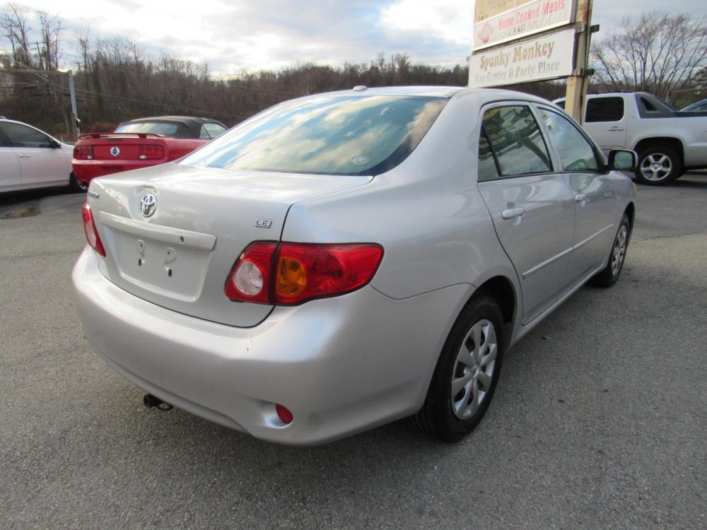 2009 SIlver /Gray Toyota Corolla LE (JTDBL40E299) with an 1.8L L4 DOHC 16V engine, 5-Speed Automatic Overdrive transmission, located at 6 Oliver Rd., Uniontown, PA, 15401, (724) 438-2024, 0.000000, 0.000000 - Photo #4